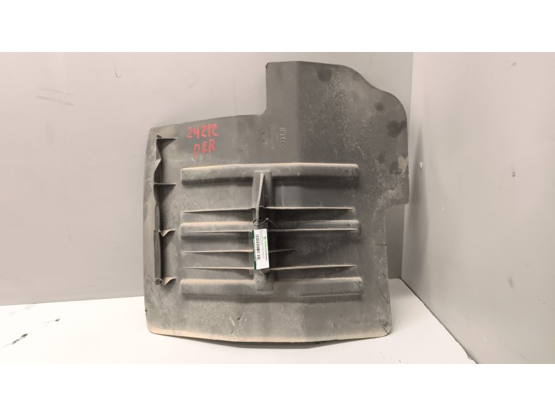 Recambio de guardabarros delantero derecho para iveco stralis (as) 12.9 diesel referencia OEM IAM 504067513  