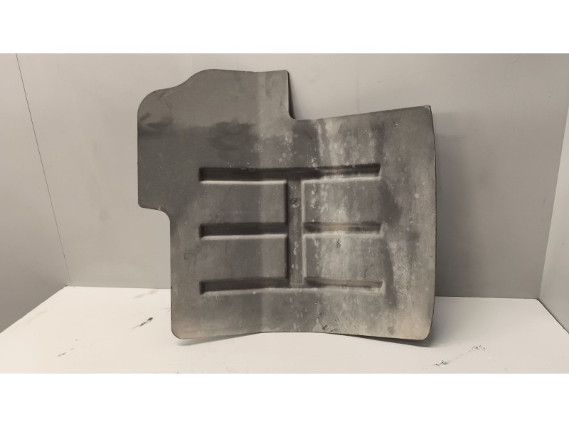 Recambio de guardabarros delantero derecho para iveco stralis (as) 12.9 diesel referencia OEM IAM 504067513  