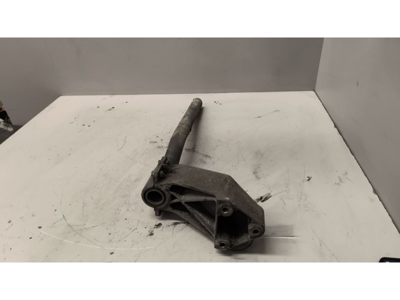 Recambio de soporte guardabarros trasero para daf serie xf105.xxx 12.9 diesel referencia OEM IAM  derecho 