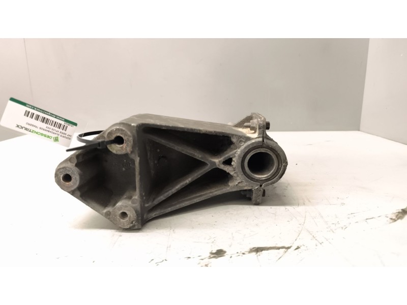 Recambio de soporte guardabarros trasero para daf serie xf105.xxx 12.9 diesel referencia OEM IAM  DERECHO 