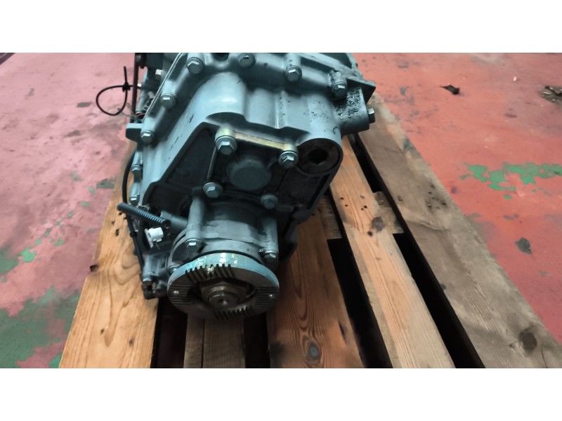 Recambio de caja cambios para iveco eurotech (mt) fg  180 e 27 larga distancia referencia OEM IAM 2895904A00 88869354 6433296
