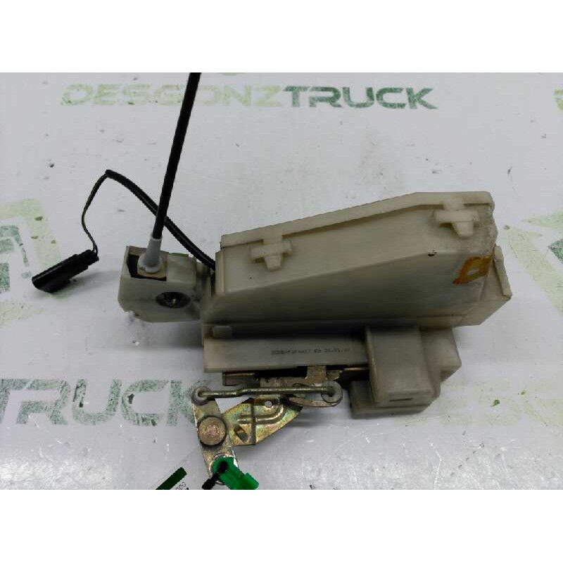 Recambio de cerradura puerta trasera izquierda para ford mondeo berlina/familiar (fd) clx berlina referencia OEM IAM 93BBF26413B