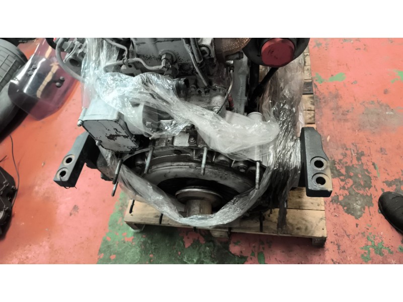 Recambio de motor completo para iveco andecar iv 3 referencia OEM IAM F4AE0681B  
