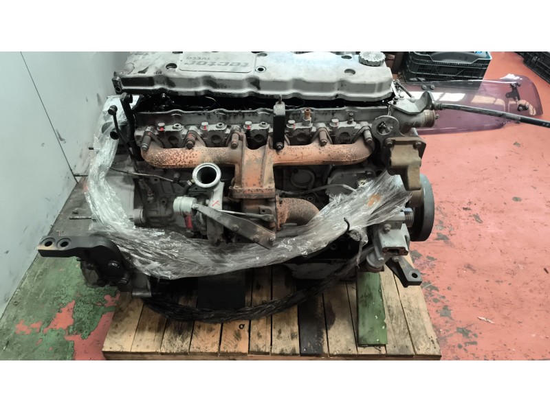 Recambio de motor completo para iveco andecar iv 3 referencia OEM IAM F4AE0681B  