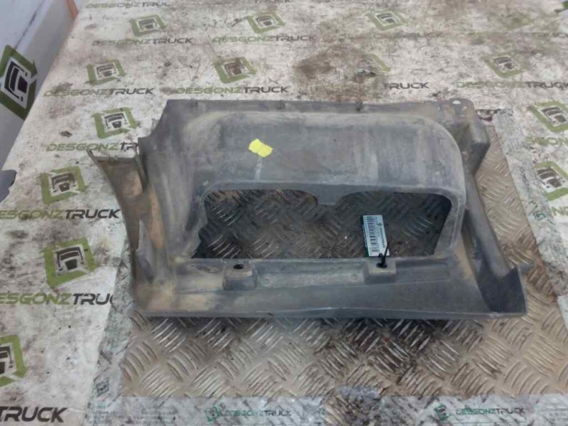 Recambio de peldaño izquierdo para nissan cabstar e cabina simple cabina individual referencia OEM IAM 76479F3900  