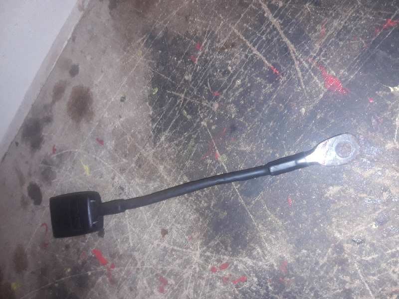 Recambio de enganche de cinturon delantero izquierdo para citroën c15 rd familiale referencia OEM IAM   
