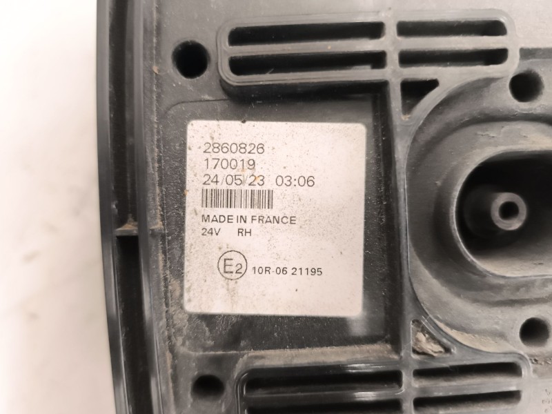 Recambio de piloto trasero derecho para scania s s460 referencia OEM IAM 2860826 170019 