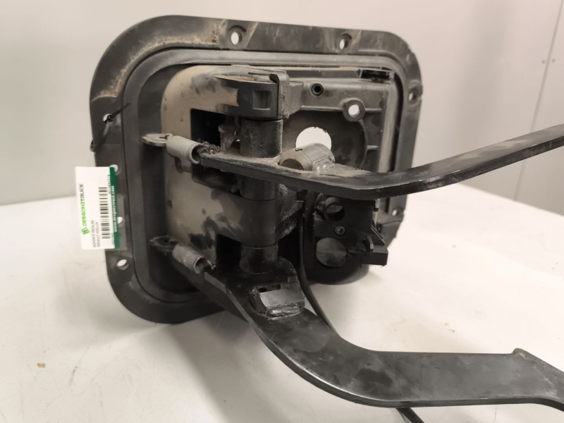 Recambio de soporte pedales para renault midlum fg xxx.10    e4 cabina doble referencia OEM IAM 5010640219 9650010170 
