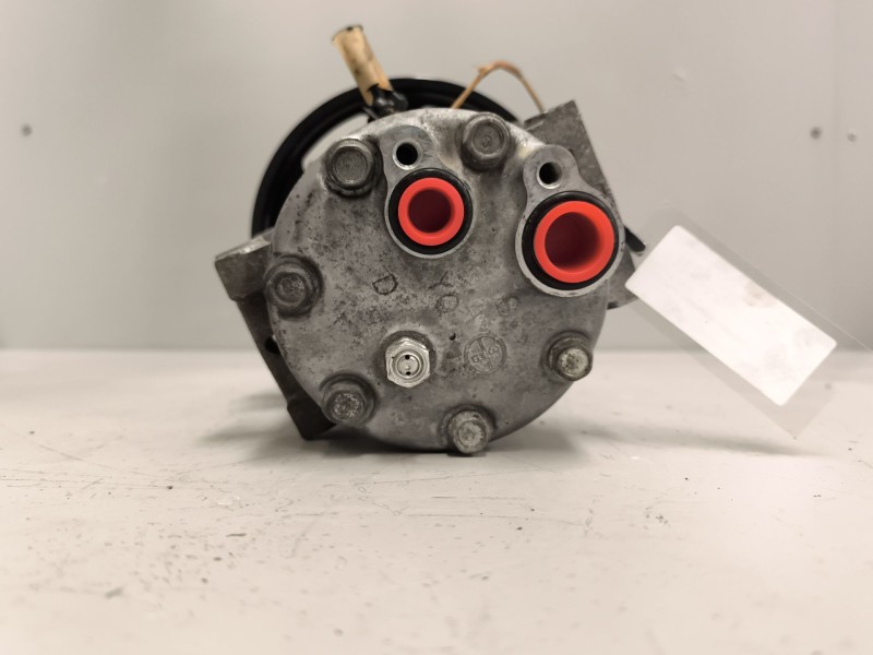 Recambio de compresor aire acondicionado para renault serie t 12.8 diesel referencia OEM IAM 84591036  