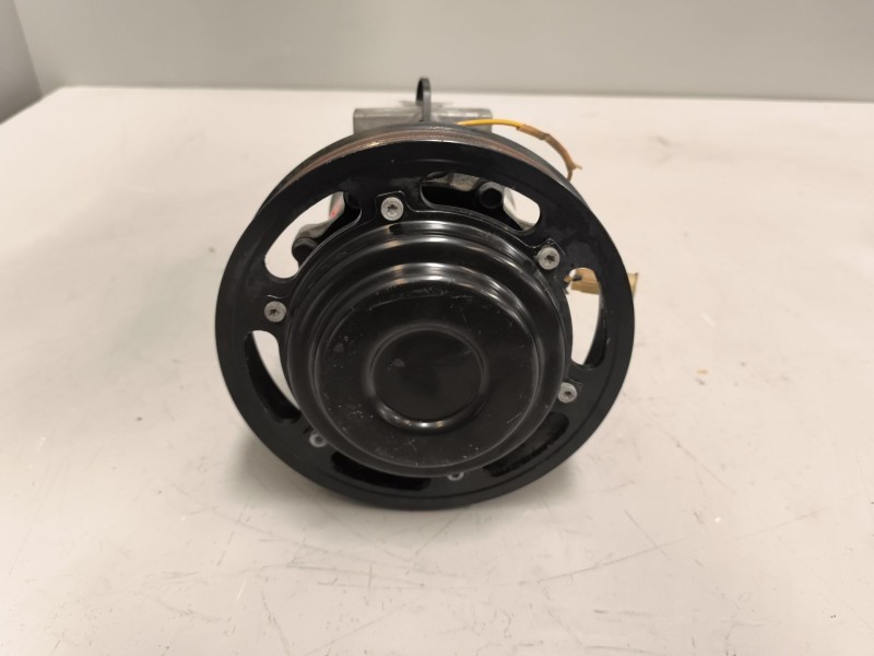 Recambio de compresor aire acondicionado para renault serie t 12.8 diesel referencia OEM IAM 84591036  