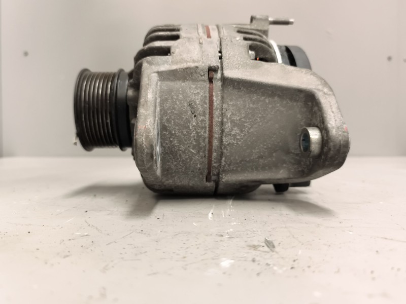 Recambio de alternador para renault serie t 12.8 diesel referencia OEM IAM 21304674 0124655088 150A/28V/BOSCH