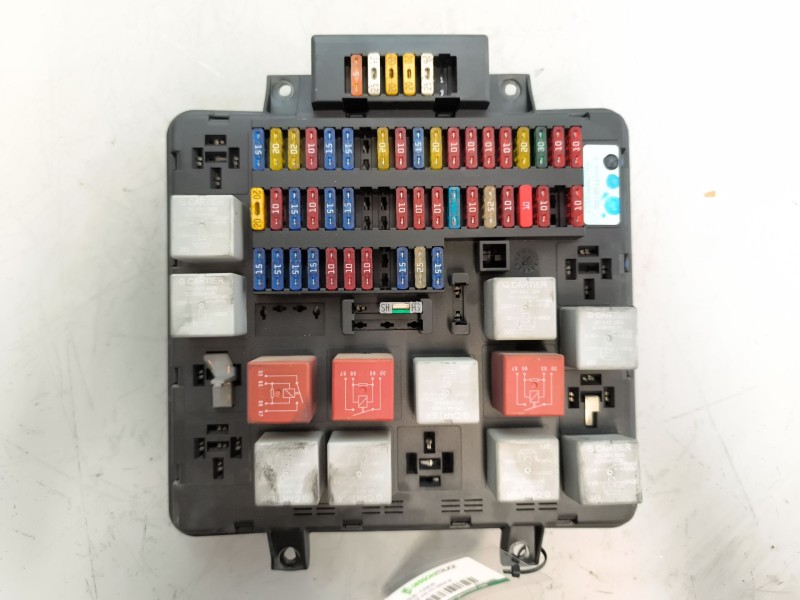 Recambio de caja reles / fusibles para daf serie lf45.xxx desde 06 referencia OEM IAM 5010516886  