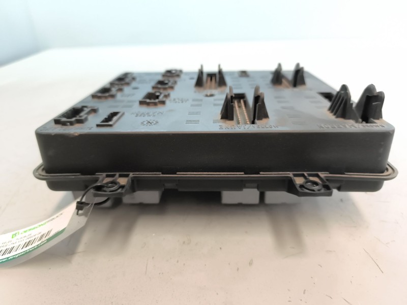 Recambio de caja reles / fusibles para daf serie lf45.xxx desde 06 referencia OEM IAM 5010516886  