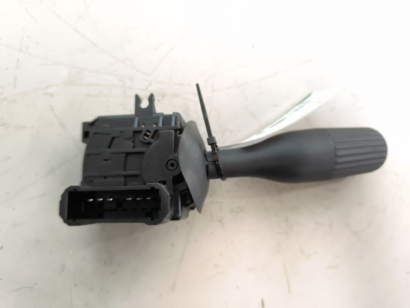 Recambio de mando limpia para daf serie lf45.xxx desde 06 referencia OEM IAM 5001834435  