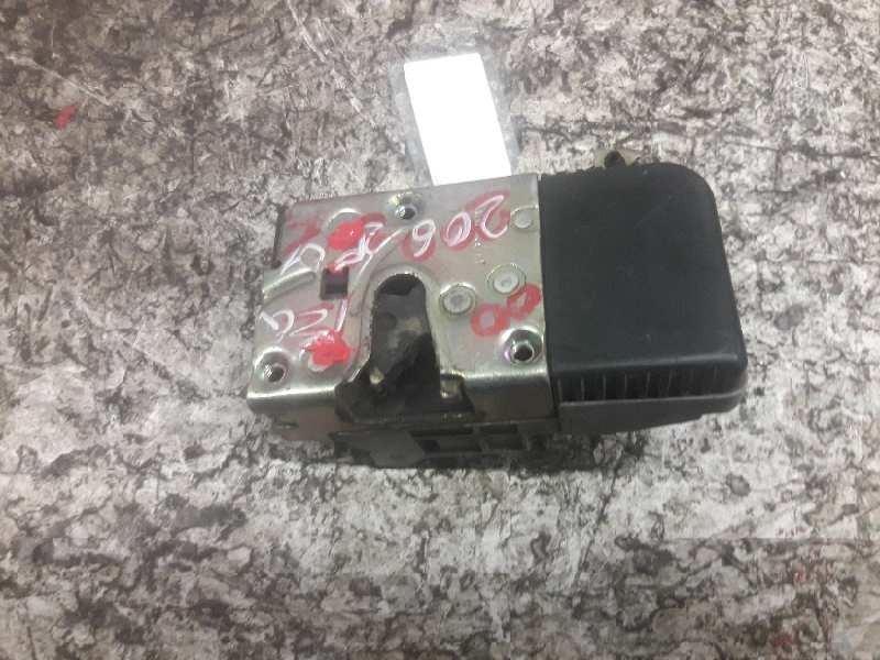 Recambio de cerradura puerta delantera izquierda para peugeot 206 berlina e-music referencia OEM IAM  6 PINS 