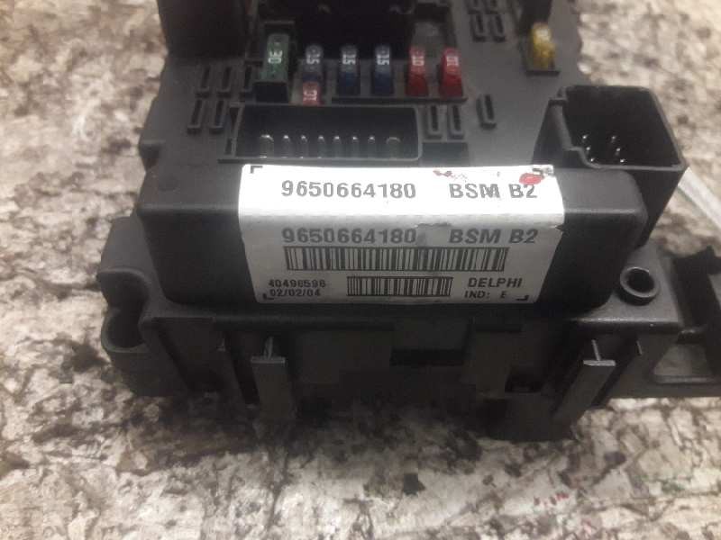 Recambio de caja reles / fusibles para peugeot 307 (s1) xr referencia OEM IAM 9650664180 BSM 