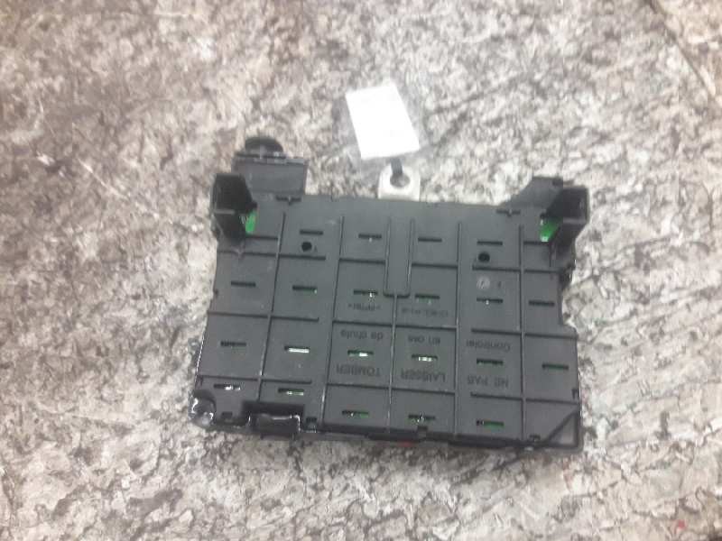 Recambio de caja reles / fusibles para peugeot 307 (s1) xr referencia OEM IAM 9650664180 BSM 