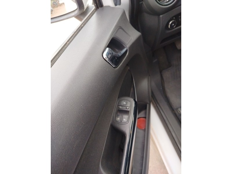 opel corsa d (s07) del año 2012