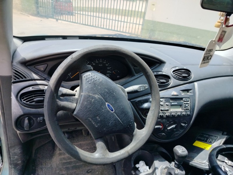 ford focus berlina (cak) del año 1999
