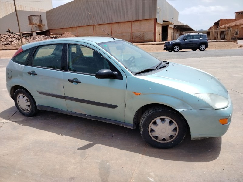 ford focus berlina (cak) del año 1999