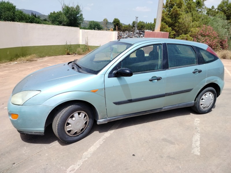 ford focus berlina (cak) del año 1999