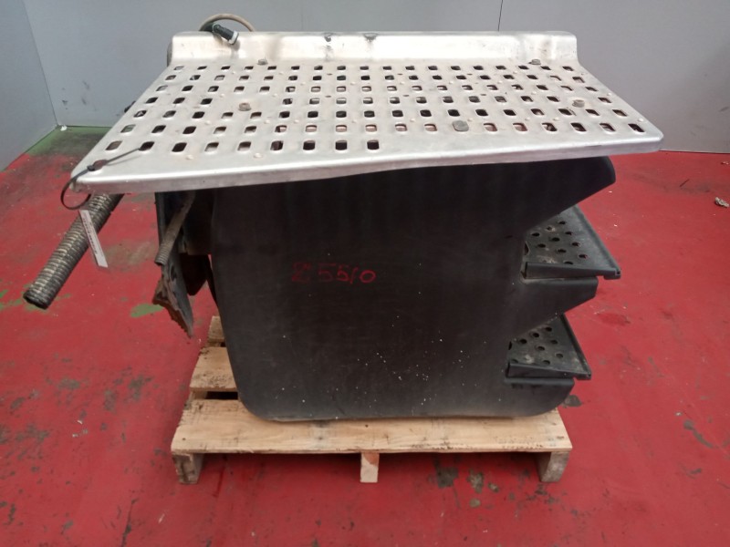 Recambio de deposito adblue para iveco stralis (as) 12.9 diesel referencia OEM IAM 5801279471  