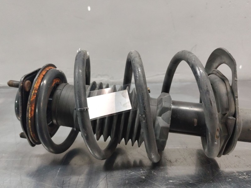Recambio de amortiguador delantero izquierdo para jeep compass (mk49) 2.2 crd referencia OEM IAM P68058845AB  