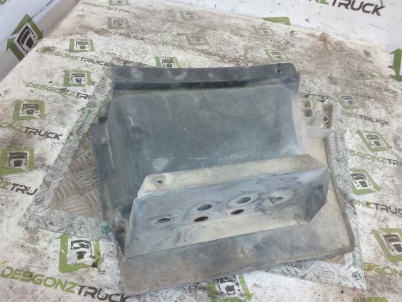 Recambio de peldaño derecho para iveco serie zeta chasis (79-14) 101 kw cabina individual referencia OEM IAM   