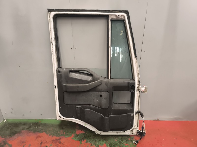 Recambio de puerta delantera izquierda para iveco eurotech cursor (mh) 7.8 diesel referencia OEM IAM 1908808  