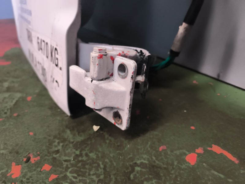 Recambio de puerta delantera derecha para iveco eurotech cursor (mh) 7.8 diesel referencia OEM IAM 1908807  