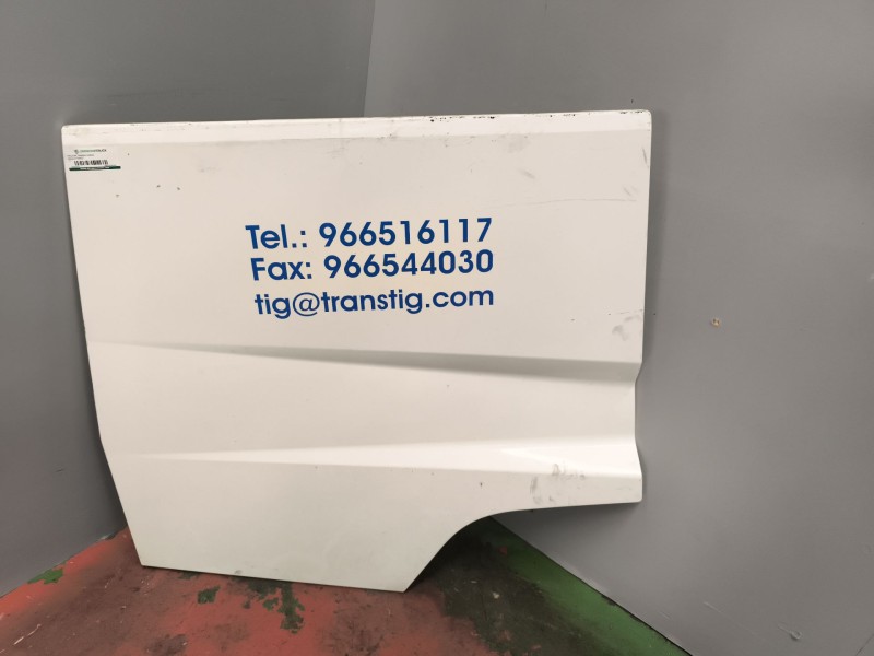 Recambio de moldura trasera cabina para renault serie t 10.8 diesel referencia OEM IAM 7482576239 DERECHA 