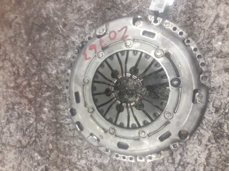 Recambio de maza embrague para seat leon (1p1) comfort limited referencia OEM IAM 03G141025G 043082000284 