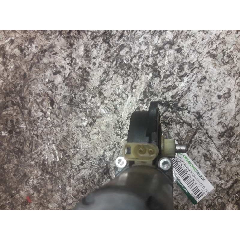 Recambio de motor elevalunas delantero derecho para ford fiesta (cbk) ambiente referencia OEM IAM 0130821939 2 PINS 