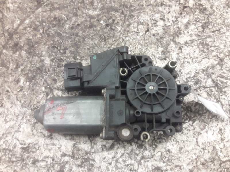 Recambio de elevalunas delantero derecho para audi a4 berlina (b5) 1.9 tdi referencia OEM IAM 0536001401 8 PINS 