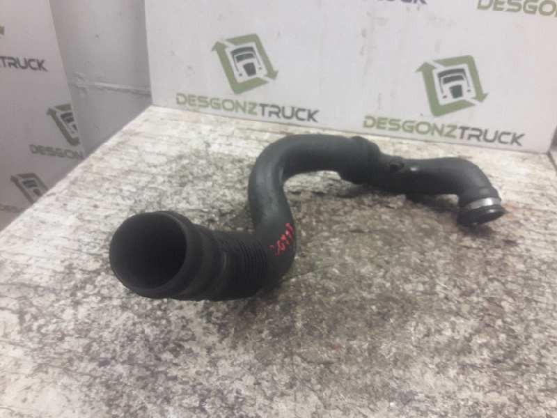 Recambio de tubo para renault master combi desde ´98 2.5 diesel referencia OEM IAM 8200162814 INTERCOOLER 