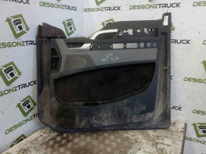 Recambio de guarnecido puerta delantera derecha para man tgx 18.xxx fg / 4x2 bl xl referencia OEM IAM   