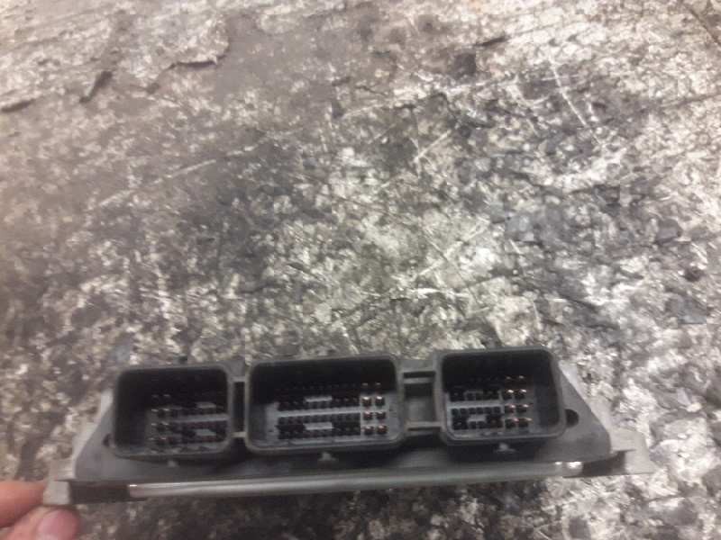 Recambio de centralita motor uce para peugeot 206 berlina xt referencia OEM IAM 0281010707 9651399080 9647785580