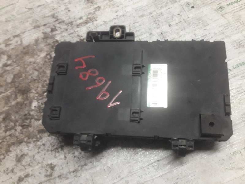 Recambio de caja reles / fusibles para opel astra h ber. cosmo referencia OEM IAM 13181278 5DK00866931 