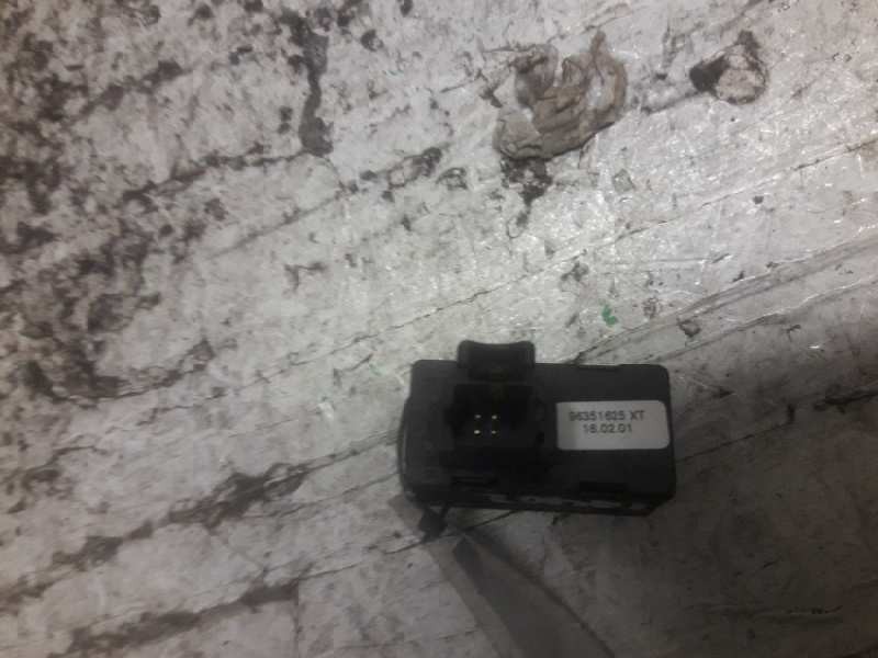 Recambio de mando elevalunas trasero derecho para peugeot 307 (s1) xt referencia OEM IAM 96351625XT 4 PINS 