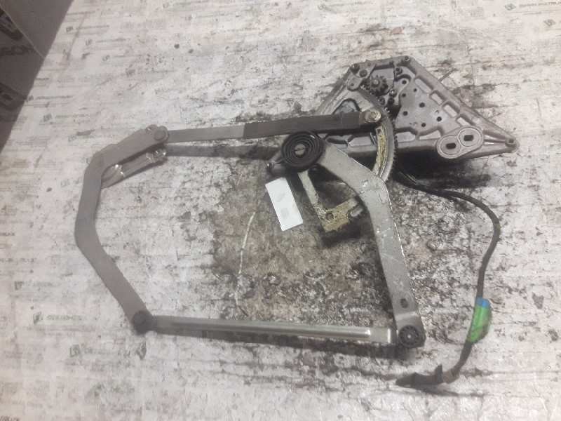 Recambio de elevalunas delantero derecho para ford orion referencia OEM IAM 0130821038 2 PINS 