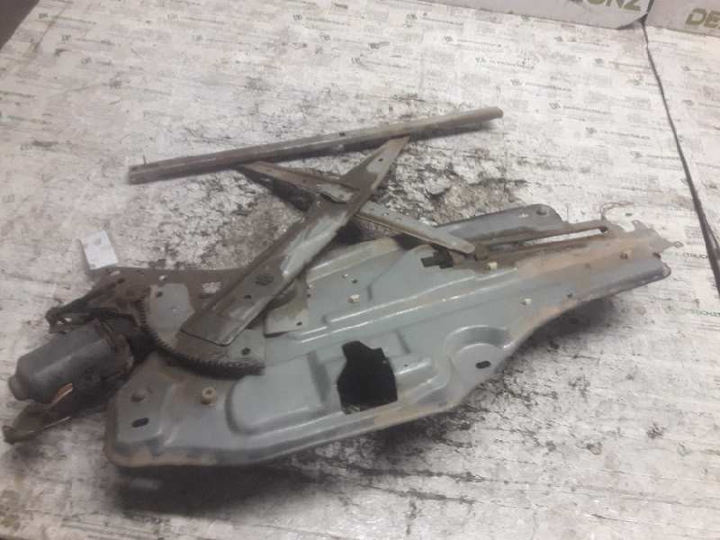 Recambio de elevalunas delantero derecho para renault laguna (b56) 1.9 dci rt referencia OEM IAM  2 PINS 