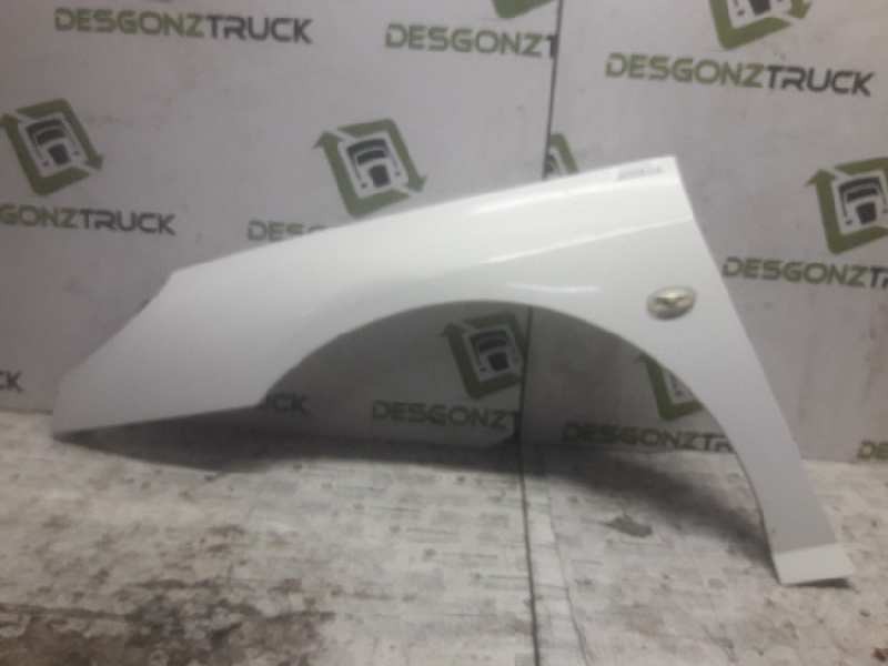 Recambio de aleta delantera izquierda para peugeot 407 st sport referencia OEM IAM   