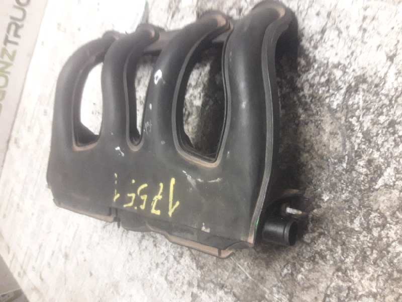 Recambio de colector admision para peugeot 206 berlina x-line referencia OEM IAM 9632251780  