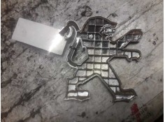 Recambio de emblema para peugeot 308 confort referencia OEM IAM  TRASERO  2