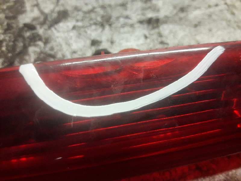 Recambio de luz central de freno para peugeot 308 confort referencia OEM IAM 9680426580 2 PINS 