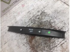 Recambio de guarnecido porton para peugeot 308 confort referencia OEM IAM 9681621877 CENTRAL  2