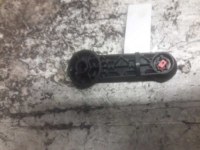 Recambio de maneta elevalunas trasera izquierda para ford fiesta (cbk) ambiente referencia OEM IAM   