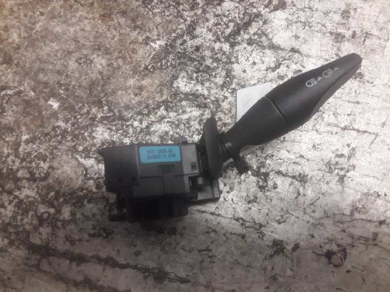 Recambio de mando intermitentes para ford fiesta (cbk) ambiente referencia OEM IAM 1S7T13335AE 10 PINS 