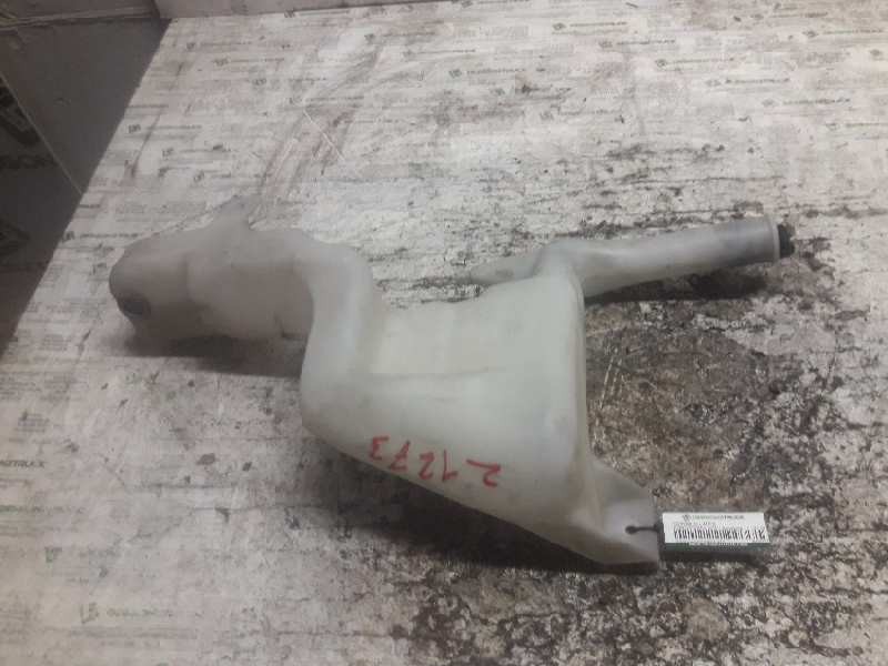 Recambio de deposito limpia para ford fiesta (cb1) ambiente referencia OEM IAM 8A6117B613AD  