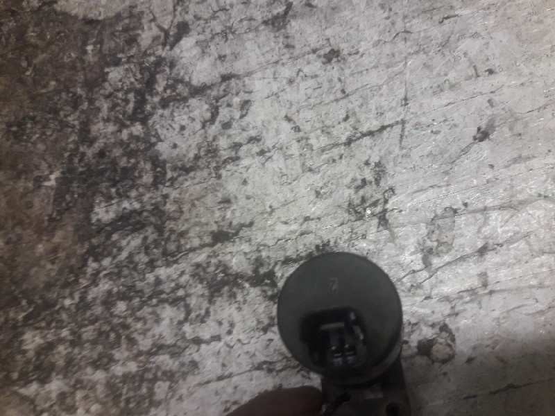 Recambio de bomba limpia para peugeot 407 st confort referencia OEM IAM 9643447780 2 PINS 